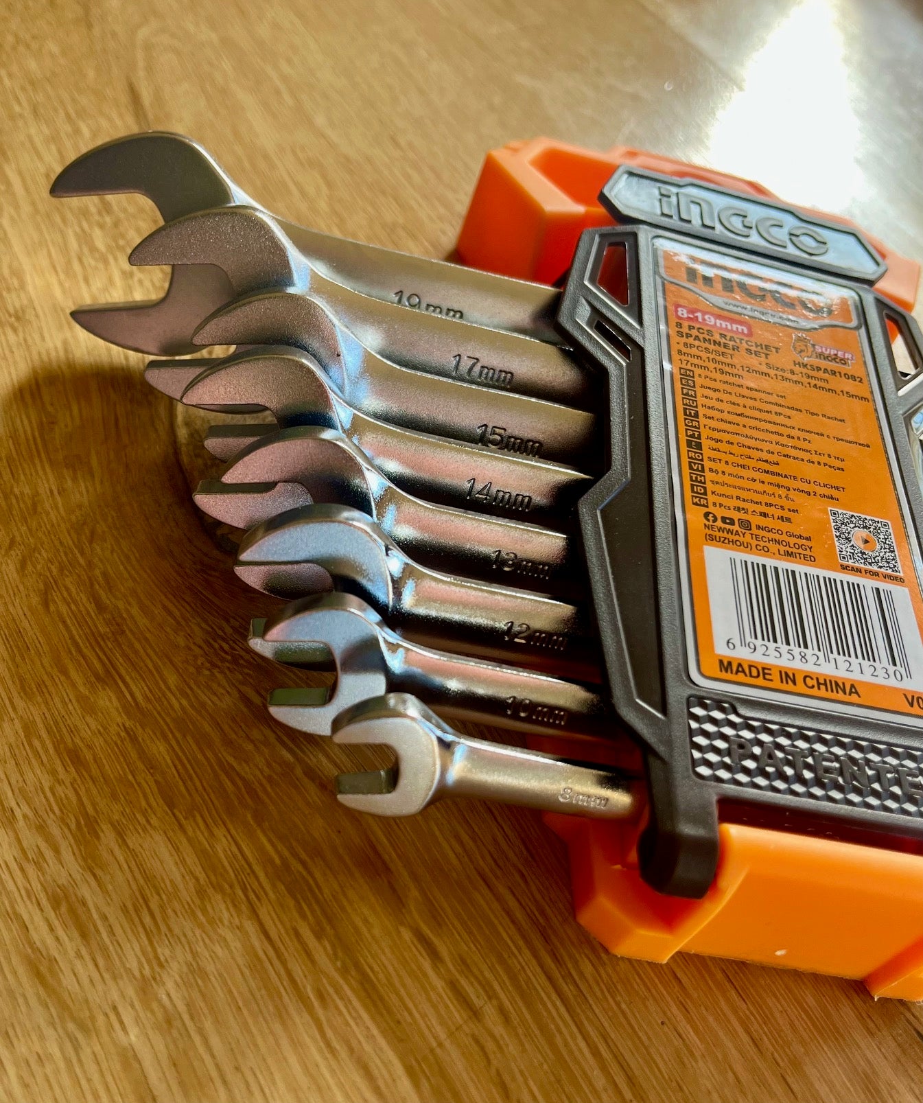 INGCO 8-Piece Ratchet Spanner Set 8–19mm | 72-Tooth CR-V Steel with Storage Hanger