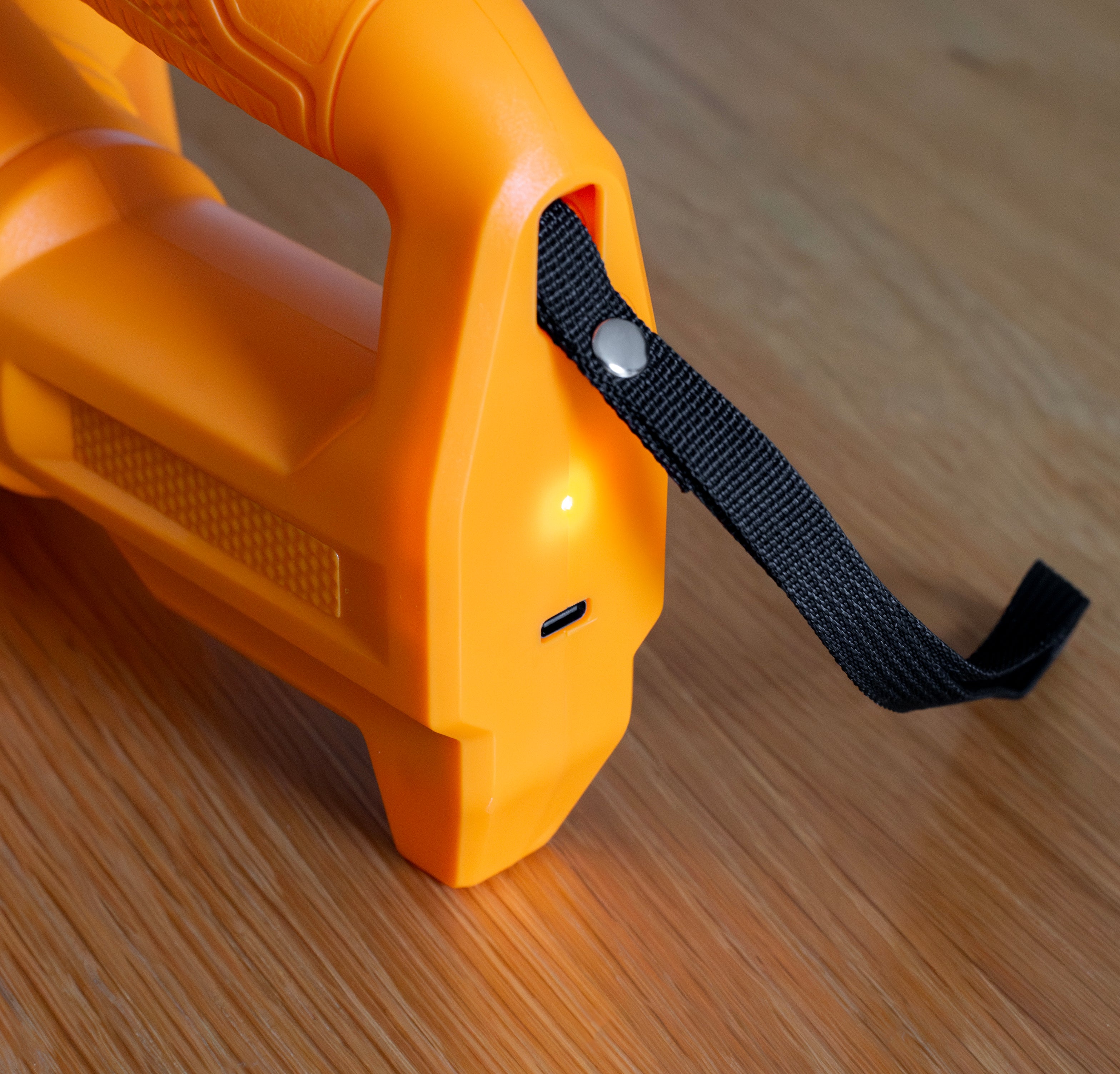 INGCO Cordless Handheld Vacuum Cleaner 12V Li-ion, 0.5 L Dust Capacity, USB-C Charger