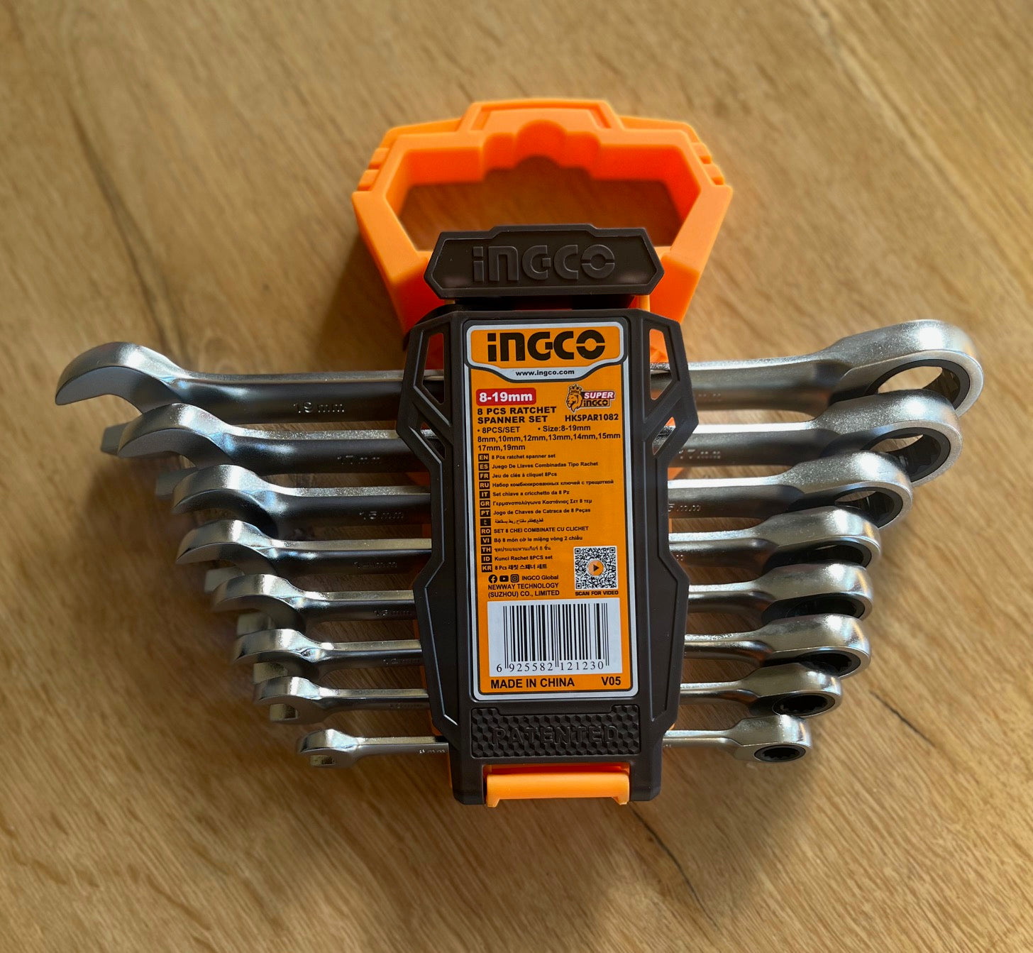 INGCO 8-Piece Ratchet Spanner Set 8–19mm | 72-Tooth CR-V Steel with Storage Hanger